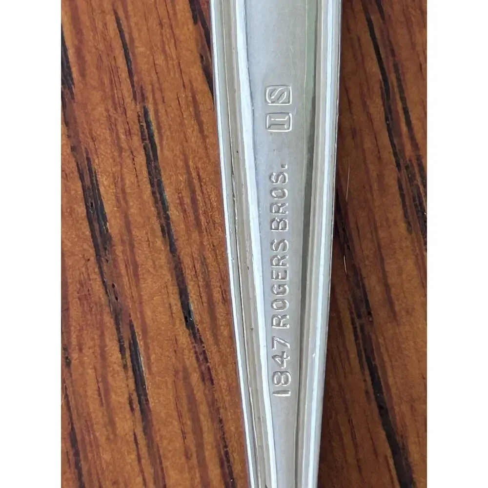 1847 Rogers Bros GARLAND International Silver Plate Flatware Dinner Fork